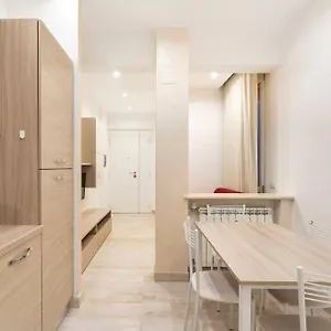 First Floor Appartamento